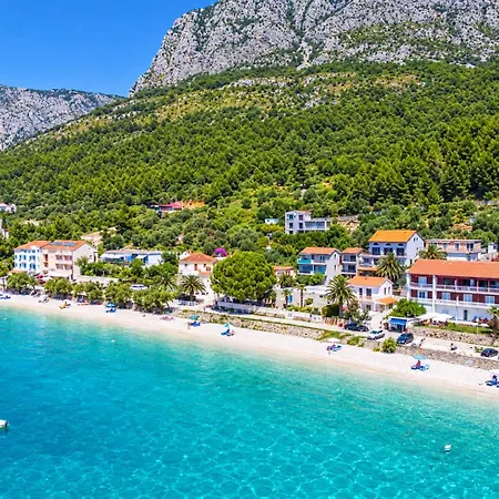 Апартаменти Beachfront *