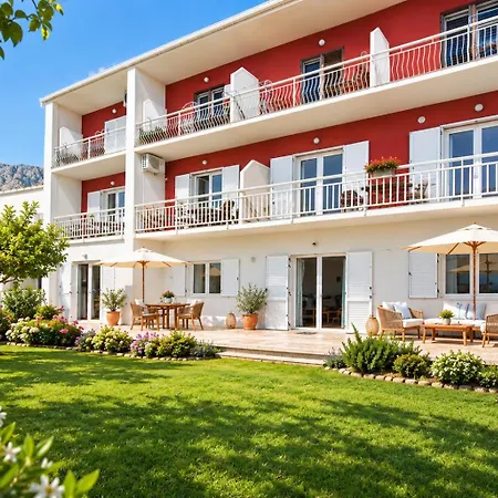 Beachfront Апартаменти