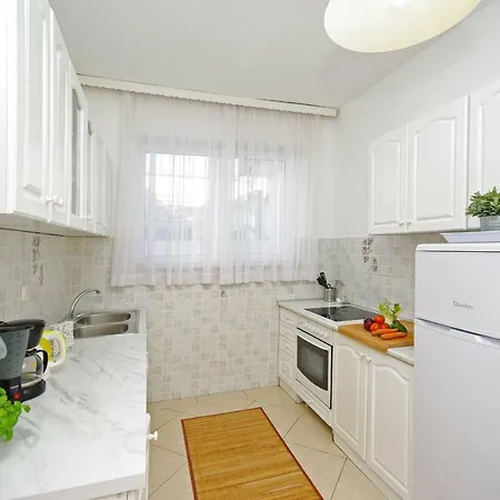 Appartamento Beachfront Zaostrog