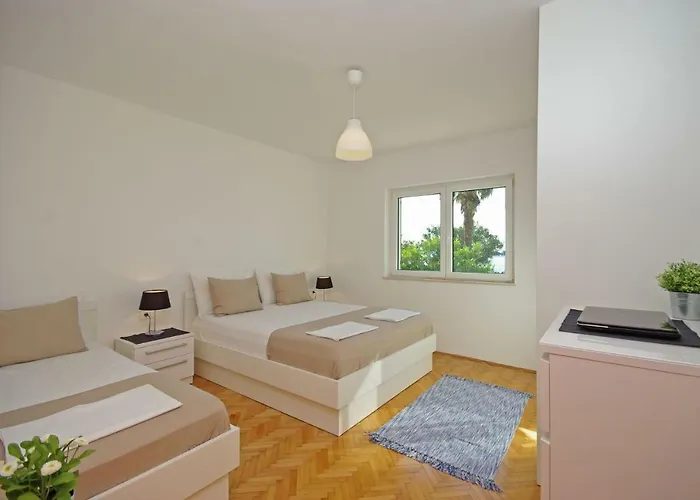 Beachfront Apartmán