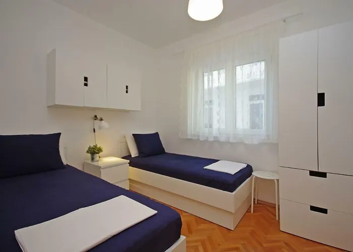 Beachfront * 泽斯特拉格